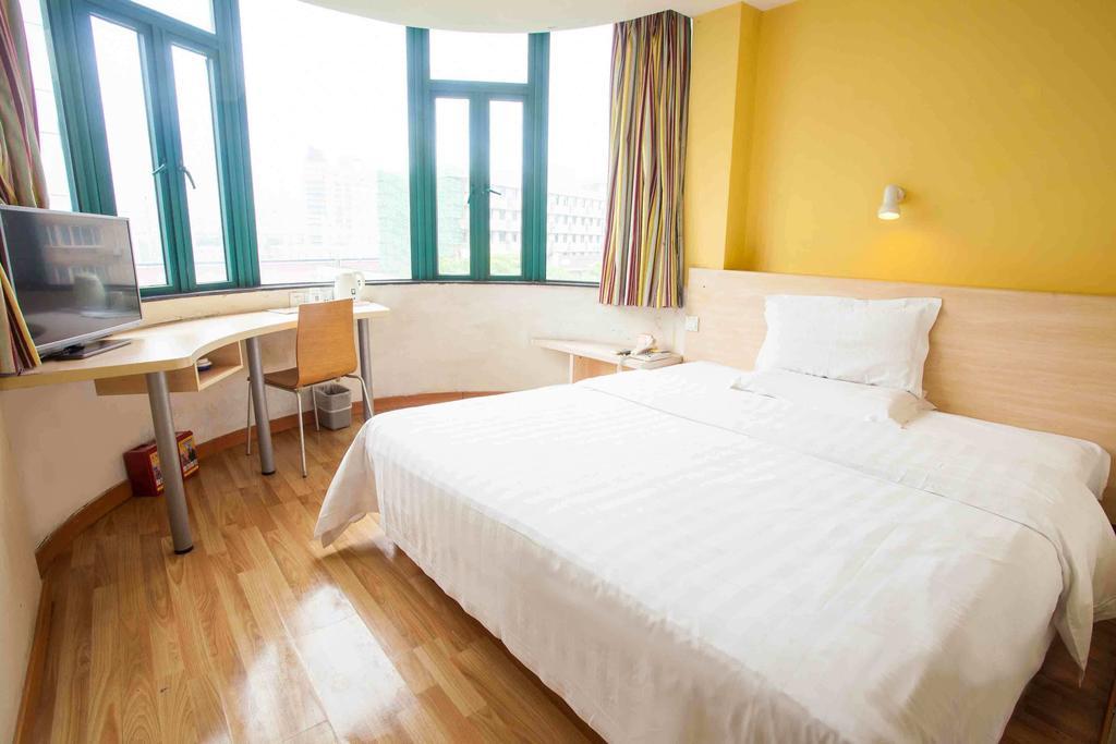 7Days Inn Jiangmen Peng Jiang Qiao North Habitación foto